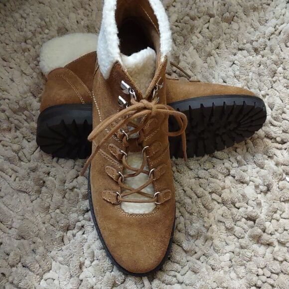 New Marc Fisher Women's Size 9M Hiking Boot Gorpcore Lace up Tan Suede Lace up - Picture 5 of 9